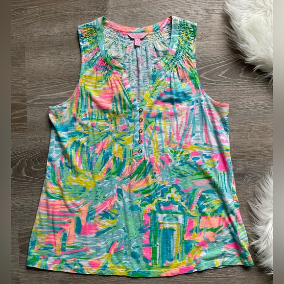 Lilly Pulitzer Tops - LILLY PULITZER Essie Top